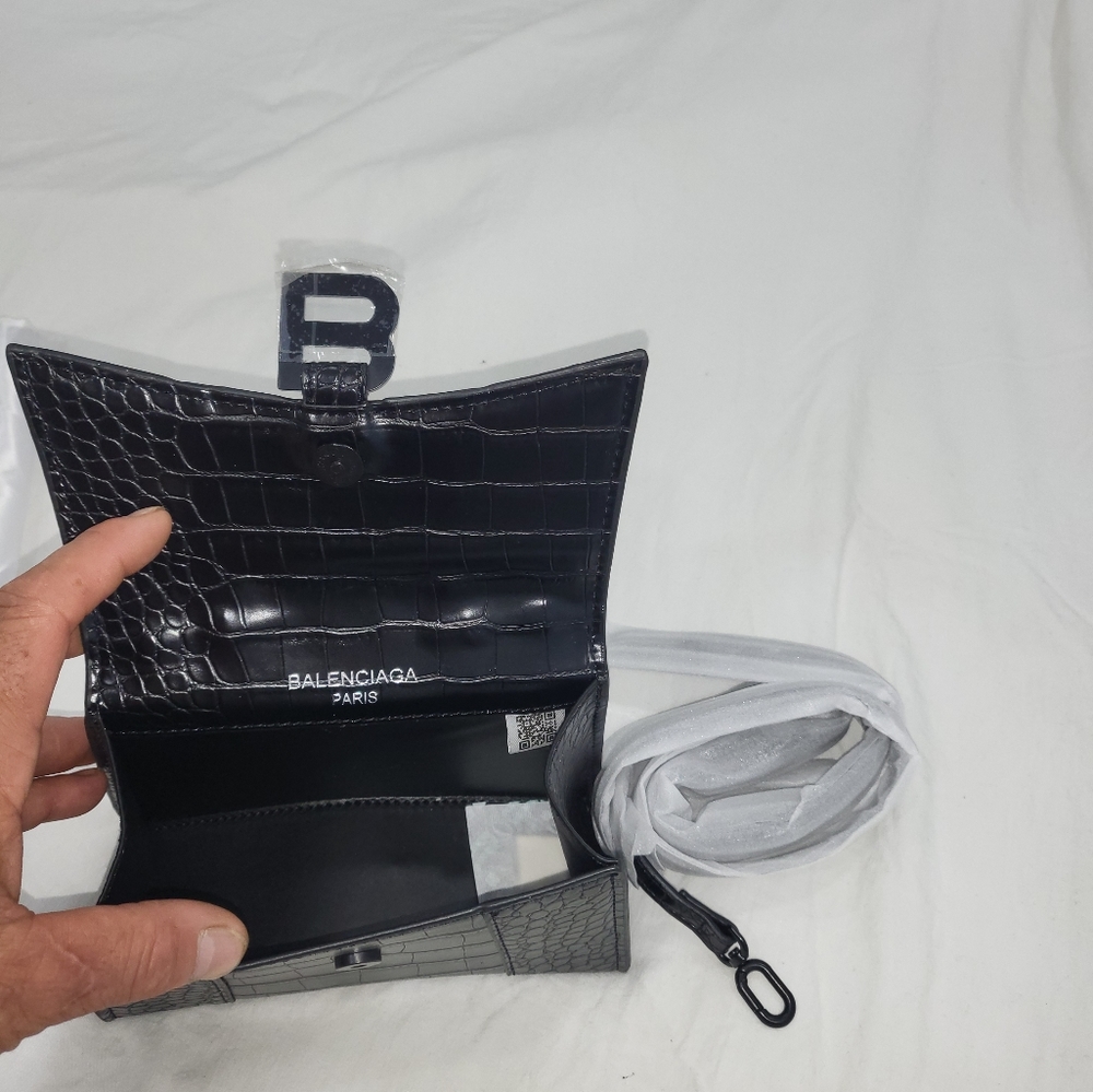 Balenciaga women's handbag,   small black crocodile embossed. - Picture 5 of 10